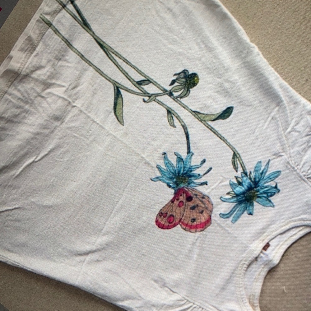 Charming featuring vintage blouse